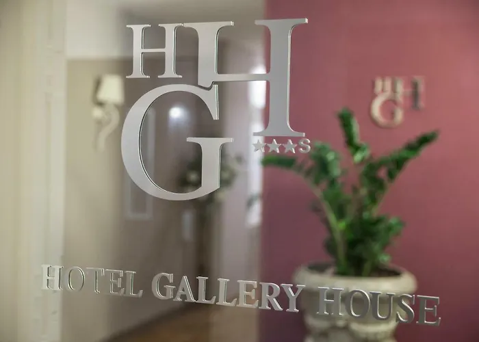 Smart Hotel Gallery House